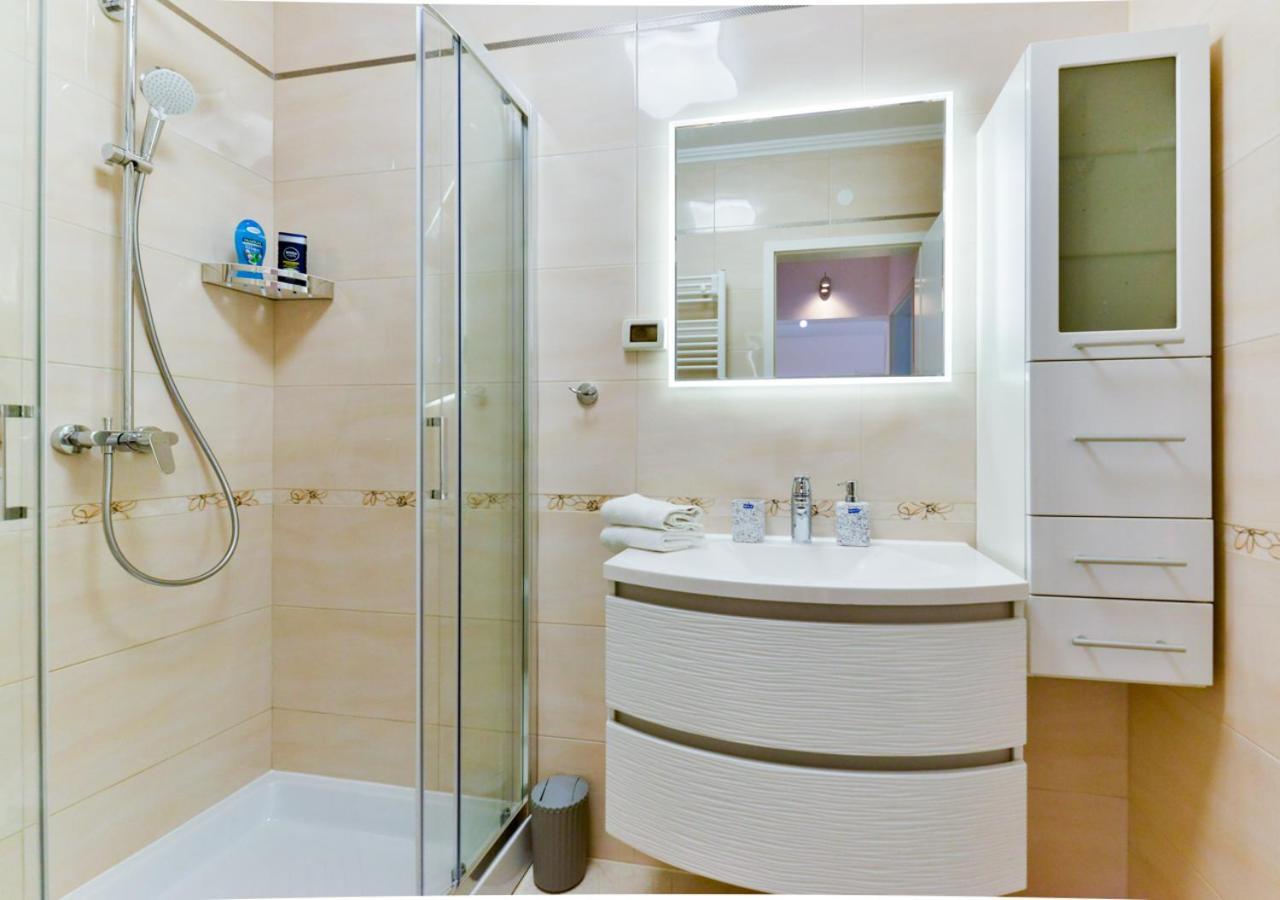 Apartments Leona أوماغ المظهر الخارجي الصورة