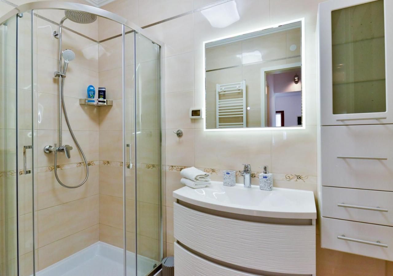 Apartments Leona أوماغ المظهر الخارجي الصورة